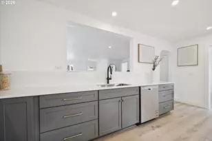 10114 N Calhoun Ave, Portland, OR 97203 - Photo 18