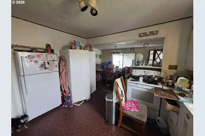 1305 Park Ave, Raymond, WA 98577 - Photo 10