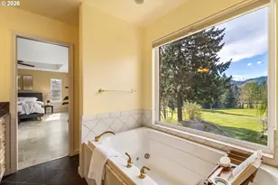 4050 Sylvester Dr, Hood River, OR 97031 - Photo 26