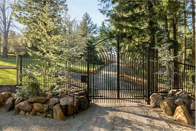 4050 Sylvester Dr, Hood River, OR 97031 - Photo 4
