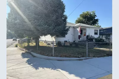 425 SW 17th St, Pendleton, OR 97801 - Photo 2