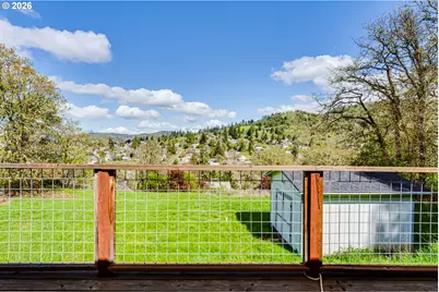 1332 SE Strong Ave, Roseburg, OR 97470 - Photo 26