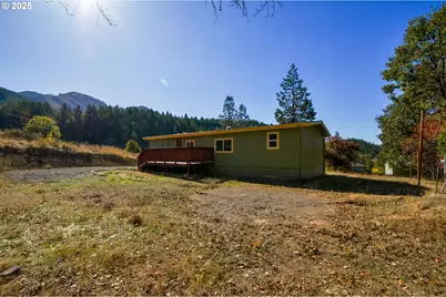 2193 Canyonville Riddle Rd, Riddle, OR 97469 - Photo 4