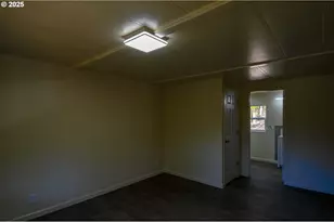 2193 Canyonville-Riddle Rd, Riddle, OR 97469 - Photo 18