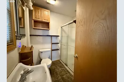 1664 Main St, Springfield, OR 97477 - Photo 10