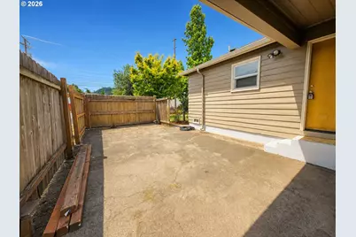 1664 Main St, Springfield, OR 97477 - Photo 4