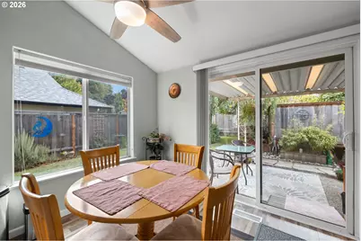 14926 NE Eugene St, Portland, OR 97230 - Photo 10