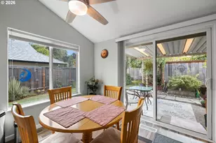 14926 NE Eugene St, Portland, OR 97230 - Photo 10