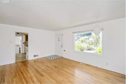 4546 NE 78th Pl, Portland, OR 97218 - Photo 8