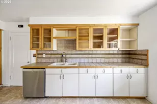 4546 NE 78th Pl, Portland, OR 97218 - Photo 12