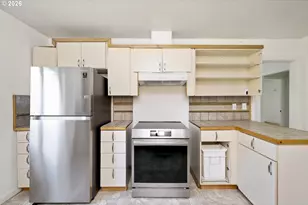 4546 NE 78th Pl, Portland, OR 97218 - Photo 10