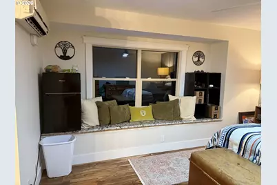 759 S 71st St, Springfield, OR 97478 - Photo 12