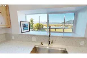 95452 N Bank Rogue River Rd, Gold Beach, OR 97444 - Photo 14