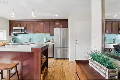 1009 NW Hoyt St #210, Portland, OR 97209 - Photo 24