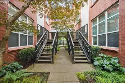 1009 NW Hoyt St #210, Portland, OR 97209 - Photo 32