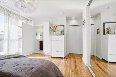1009 NW Hoyt St #210, Portland, OR 97209 - Photo 18