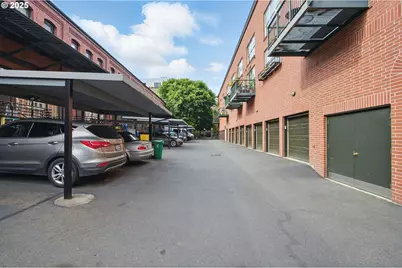 1009 NW Hoyt St #210, Portland, OR 97209 - Photo 28