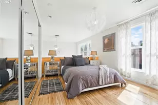 1009 NW Hoyt St, Portland, OR 97209 - Photo 16