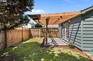 1053 SE Barnes Rd, Gresham, OR 97080 - Photo 20