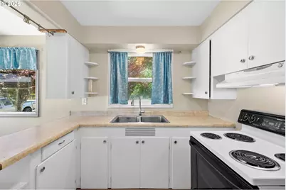 1053 SE Barnes Rd, Gresham, OR 97080 - Photo 6