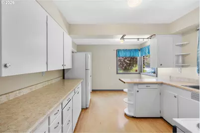 1053 SE Barnes Rd, Gresham, OR 97080 - Photo 8