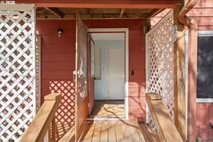 1061 5th St, Washougal, WA 98671 - Photo 4