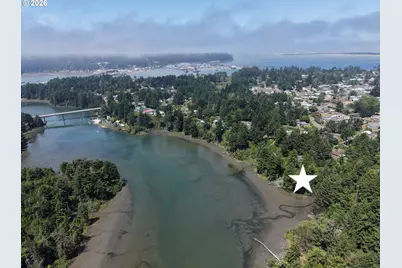 000 Sea Spray, Coos Bay, OR 97420 - Photo 2