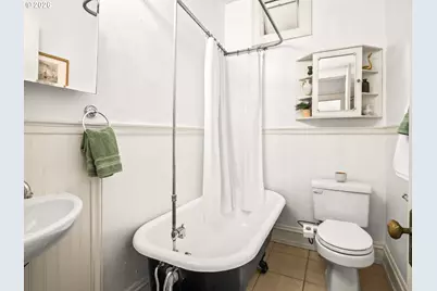 2109 NW Irving St #411, Portland, OR 97210 - Photo 30