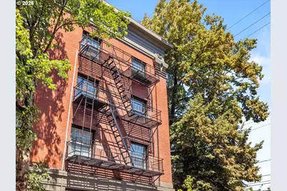 2109 NW Irving St #411, Portland, OR 97210 - Photo 36