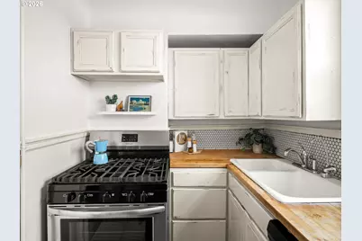2109 NW Irving St #411, Portland, OR 97210 - Photo 24