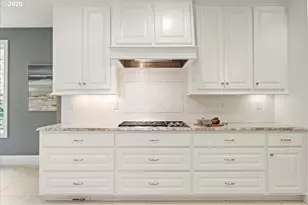 5436 SW Champion Pl, Portland, OR 97225 - Photo 8