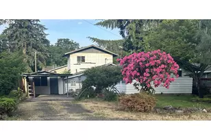 395 N 11th St, Saint Helens, OR 97051 - Photo 1
