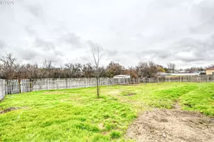 1390 W Orchard Ave, Hermiston, OR 97838 - Photo 34