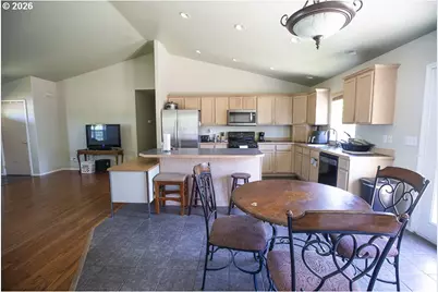 114 18th St, La Grande, OR 97850 - Photo 8