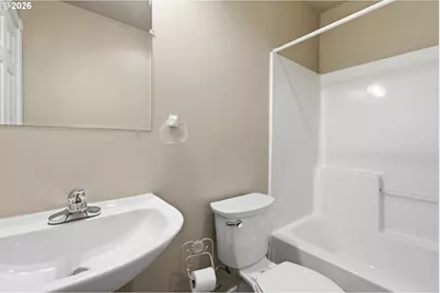 539 SW Park St, Newport, OR 97365 - Photo 20