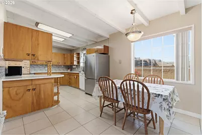 539 SW Park St, Newport, OR 97365 - Photo 30