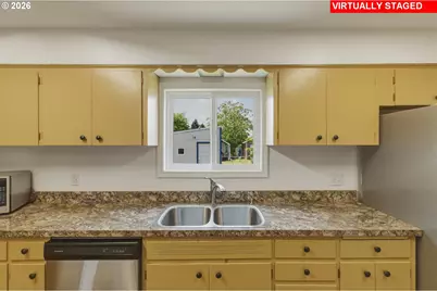 1137 N 4th Ave, Stayton, OR 97383 - Photo 10