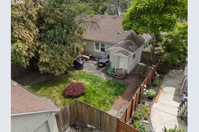 12425 SW 7th St, Beaverton, OR 97005 - Photo 26