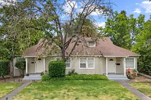 12425 SW 7th St, Beaverton, OR 97005 - Photo 2