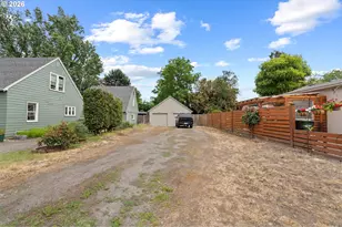 12425 SW 7th St, Beaverton, OR 97005 - Photo 28