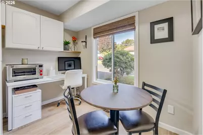 4244 NE 125th Pl, Portland, OR 97230 - Photo 6