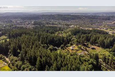 17101 SW High Hill Ln, Beaverton, OR 97007 - Photo 8