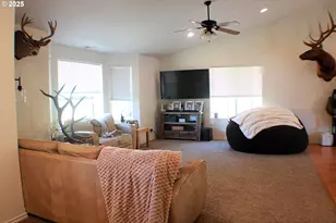 1357 NE Ballard Ct, Myrtle Creek, OR 97457 - Photo 2