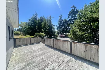 2519 Everett Ave, North Bend, OR 97459 - Photo 20