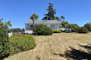 2519 Everett Ave, North Bend, OR 97459 - Photo 4