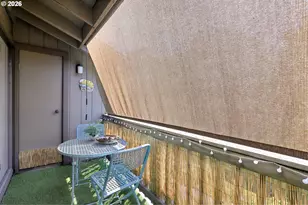 7726 SW Barnes Rd, Portland, OR 97225 - Photo 18