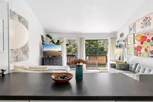 7726 SW Barnes Rd, Portland, OR 97225 - Photo 10