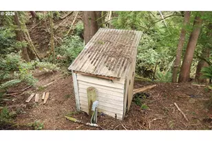 5046 N Loftus Rd, Florence, OR 97439 - Photo 10