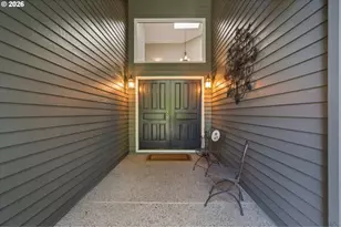 13852 Taylors Crest Ln, Lake Oswego, OR 97035 - Photo 2