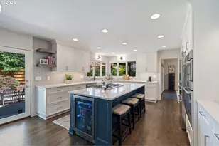 13852 Taylors Crest Ln, Lake Oswego, OR 97035 - Photo 12